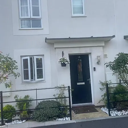Unique 3 Bed In Patchway. Villa Bristol