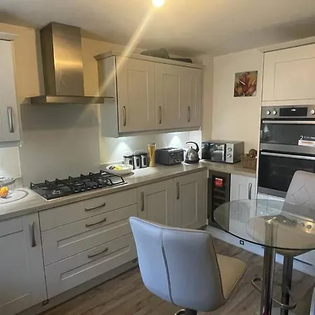 Unique 3 Bed In Patchway. Bristol