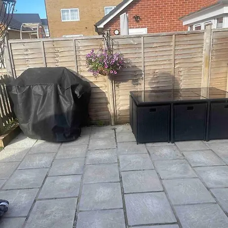 Unique 3 Bed In Patchway. *