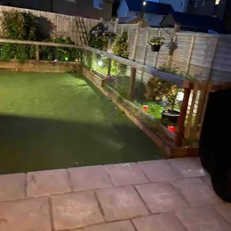 Unique 3 Bed In Patchway. Villa Bristol
